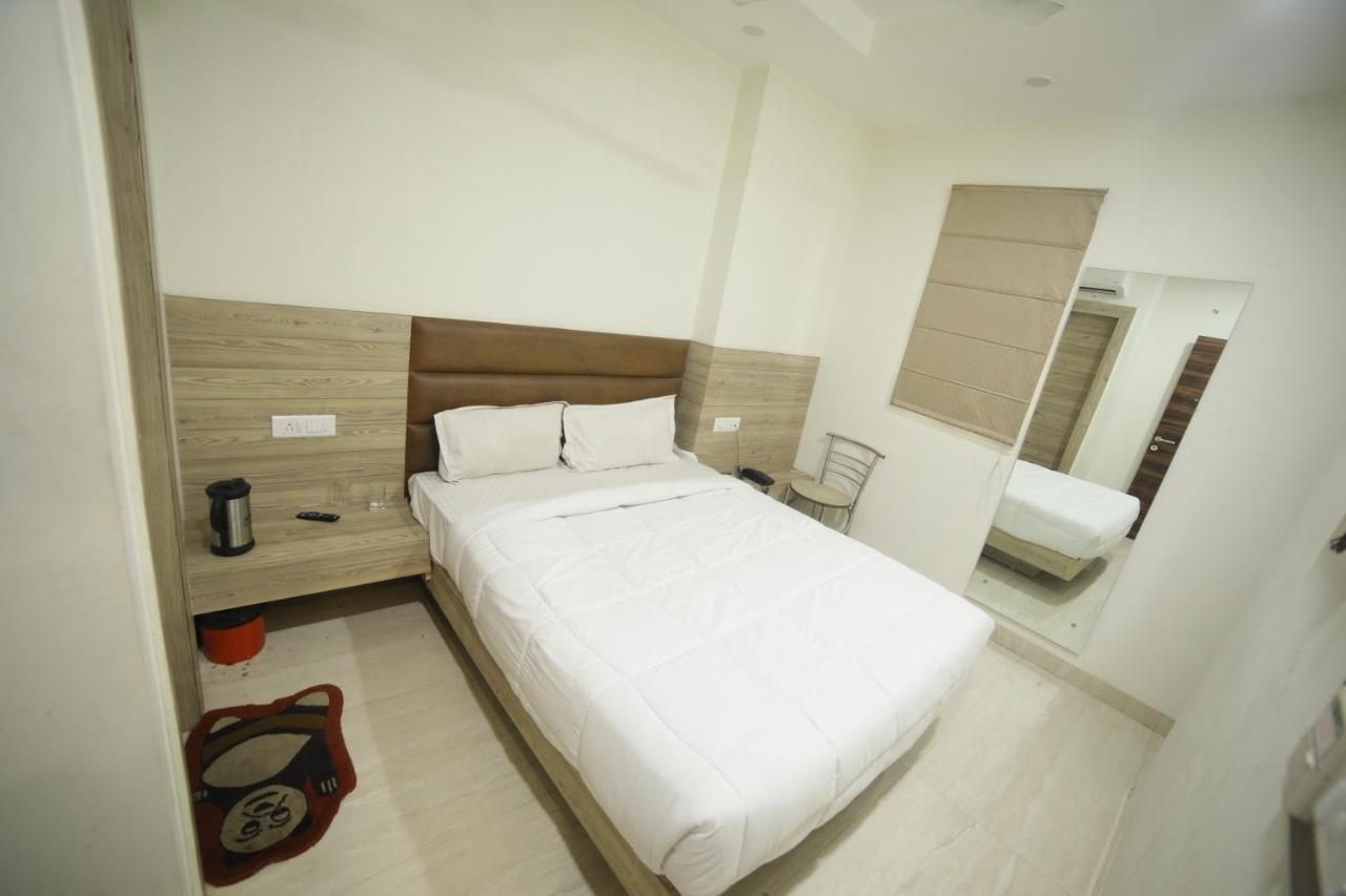 Hotel Shri Ram Residency Agra  Buitenkant foto